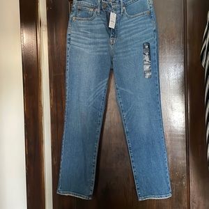 NWT J.Crew Essential Straight Jean